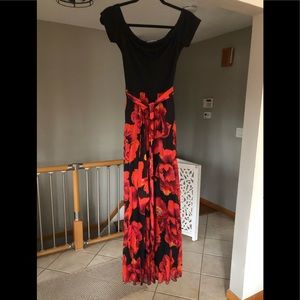 Elegant yet fun off the shoulder maxi dress, only worn once.